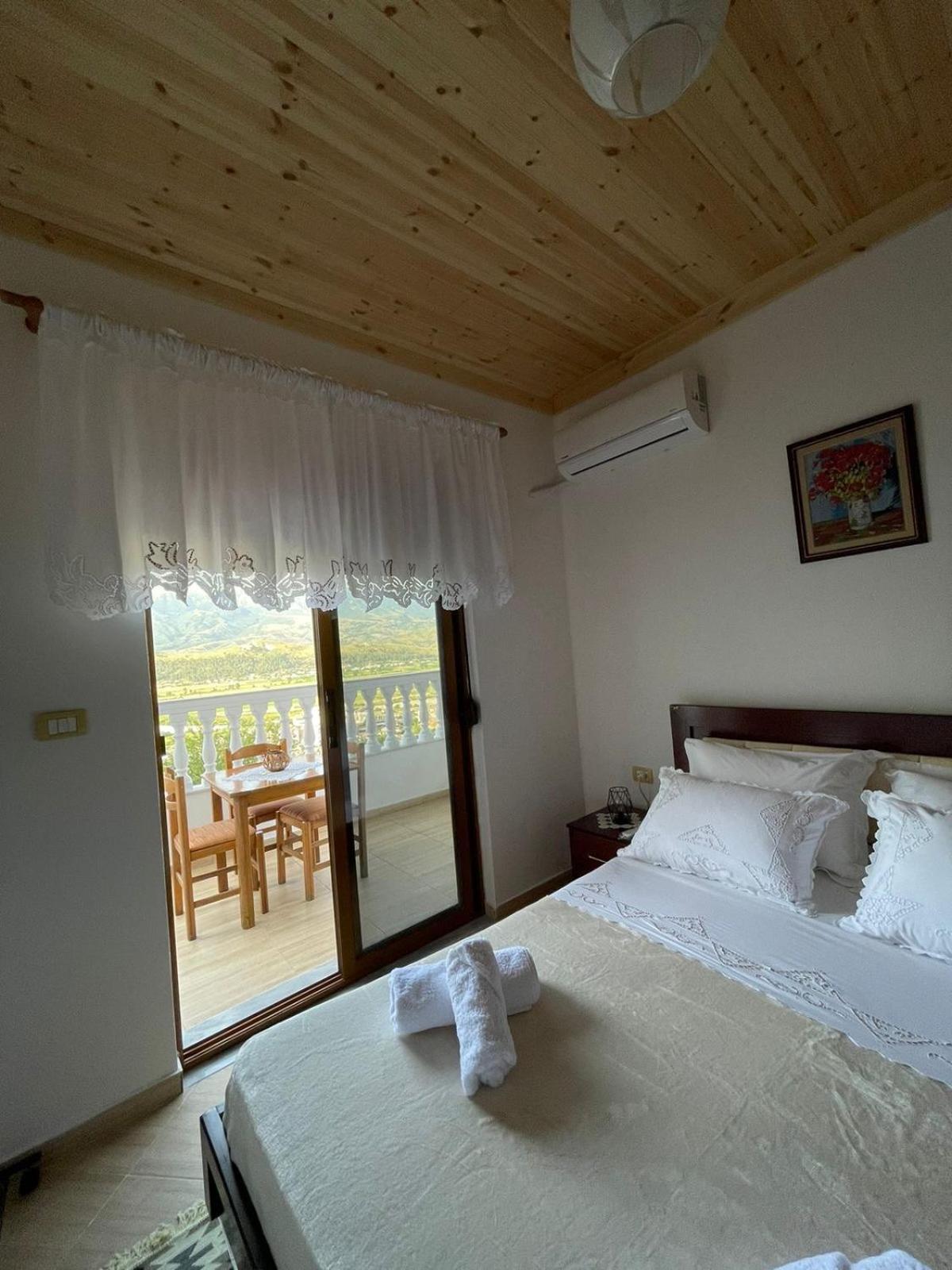 Stonetale Garden Guesthouse Gjirokastra Zewnętrze zdjęcie