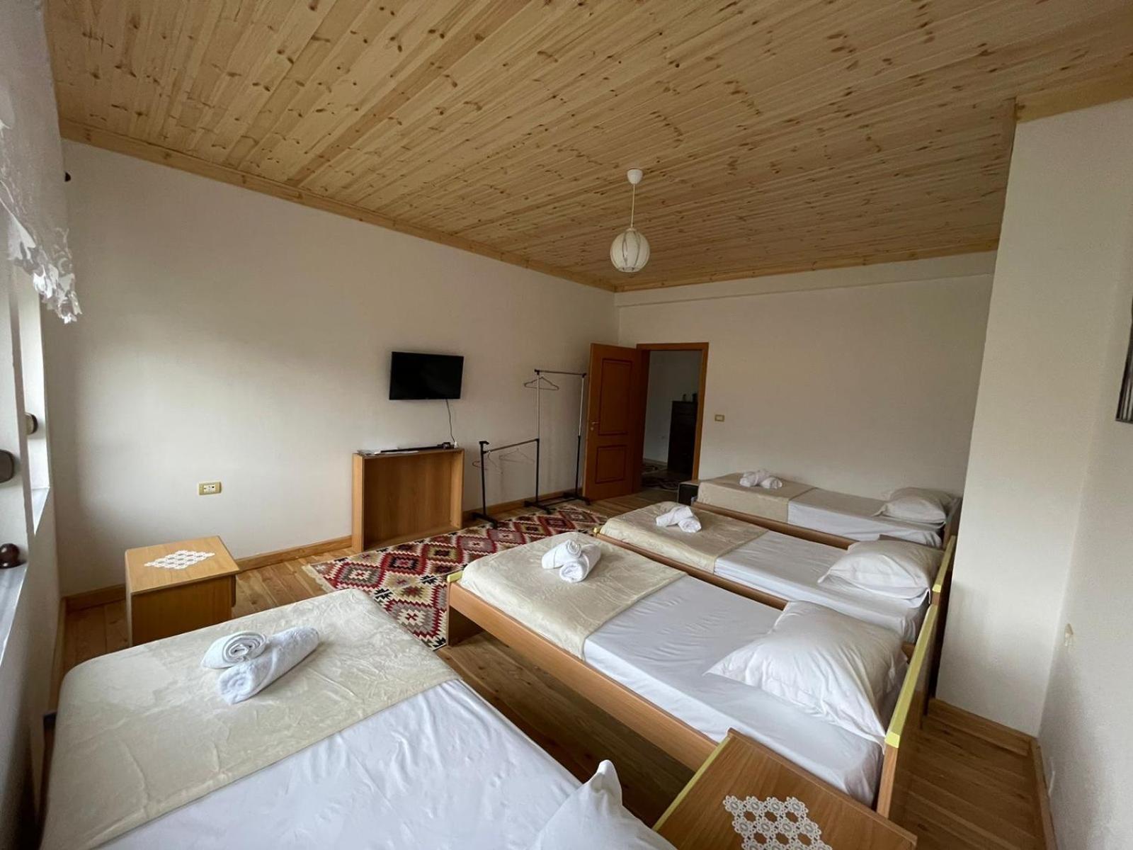 Stonetale Garden Guesthouse Gjirokastra Zewnętrze zdjęcie